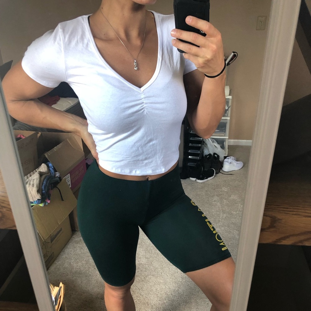 White scrunch crop